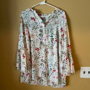 Flowy floral light weight top